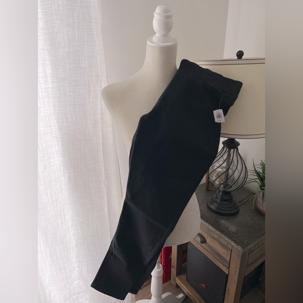 NWT Old Navy mid rise jeggings